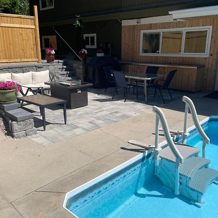 Bright Poolside Walkout Two Bedroom Basement Suite In The Okanagan Penticton Exterior foto