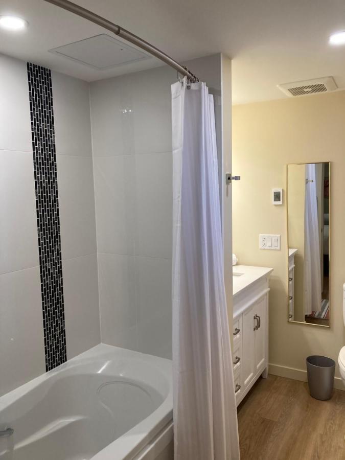 Bright Poolside Walkout Two Bedroom Basement Suite In The Okanagan Penticton Exterior foto