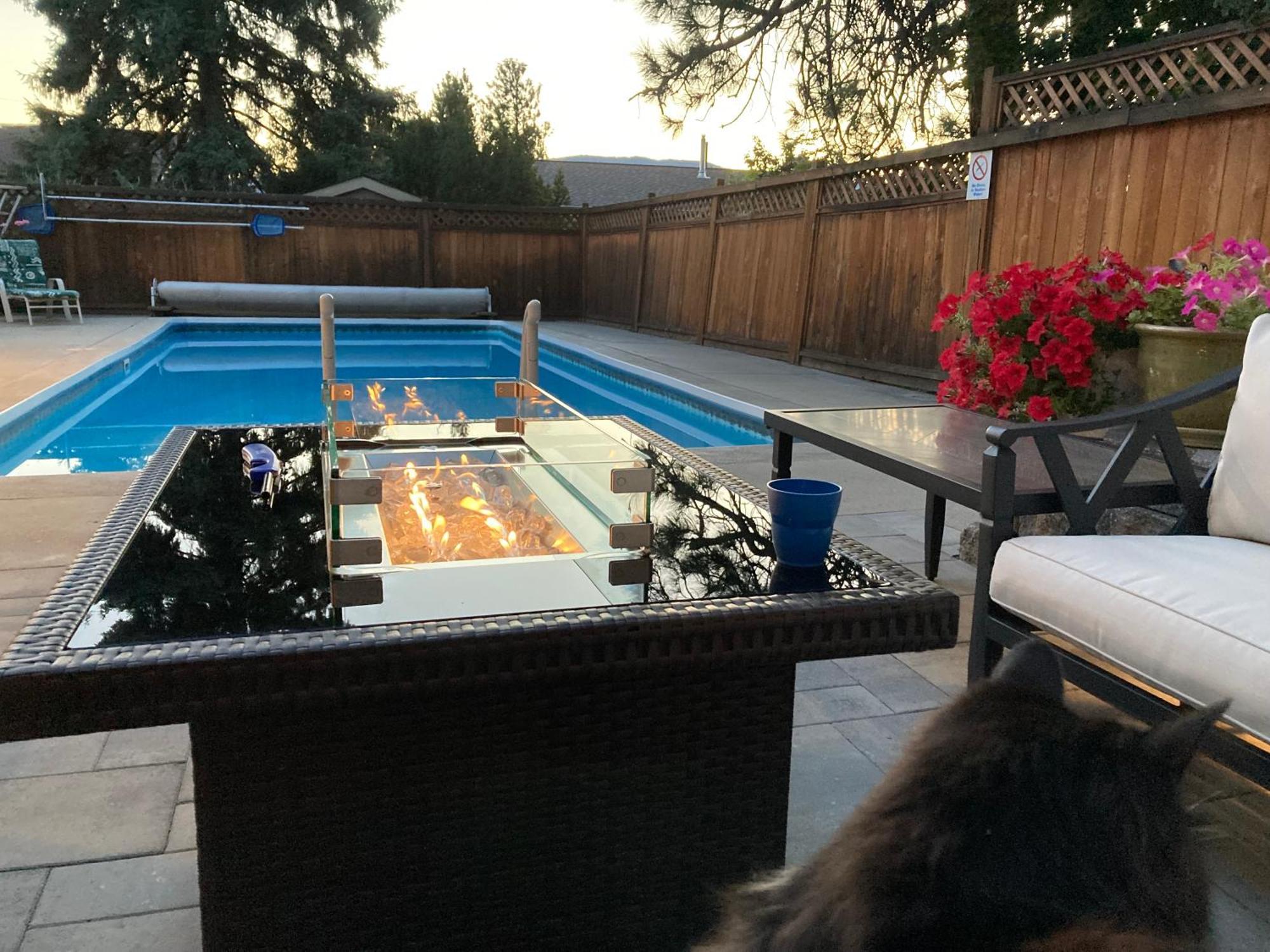 Bright Poolside Walkout Two Bedroom Basement Suite In The Okanagan Penticton Exterior foto